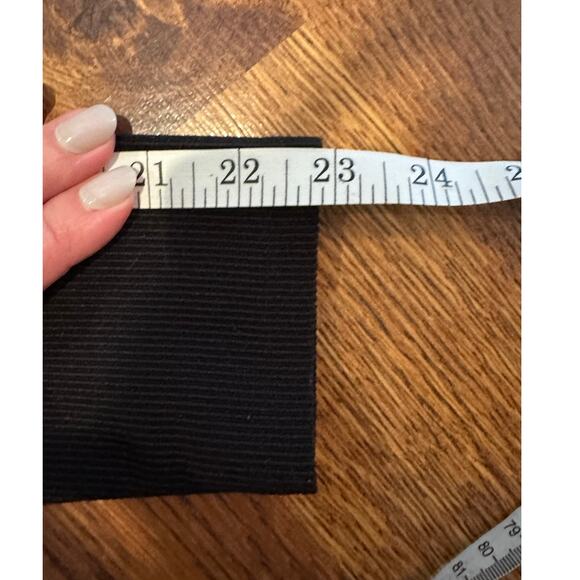 Anthropologie Cropped Mock Neck Ribbed Top Black Size S Sleek Minimalist Style - Picture 6 of 6